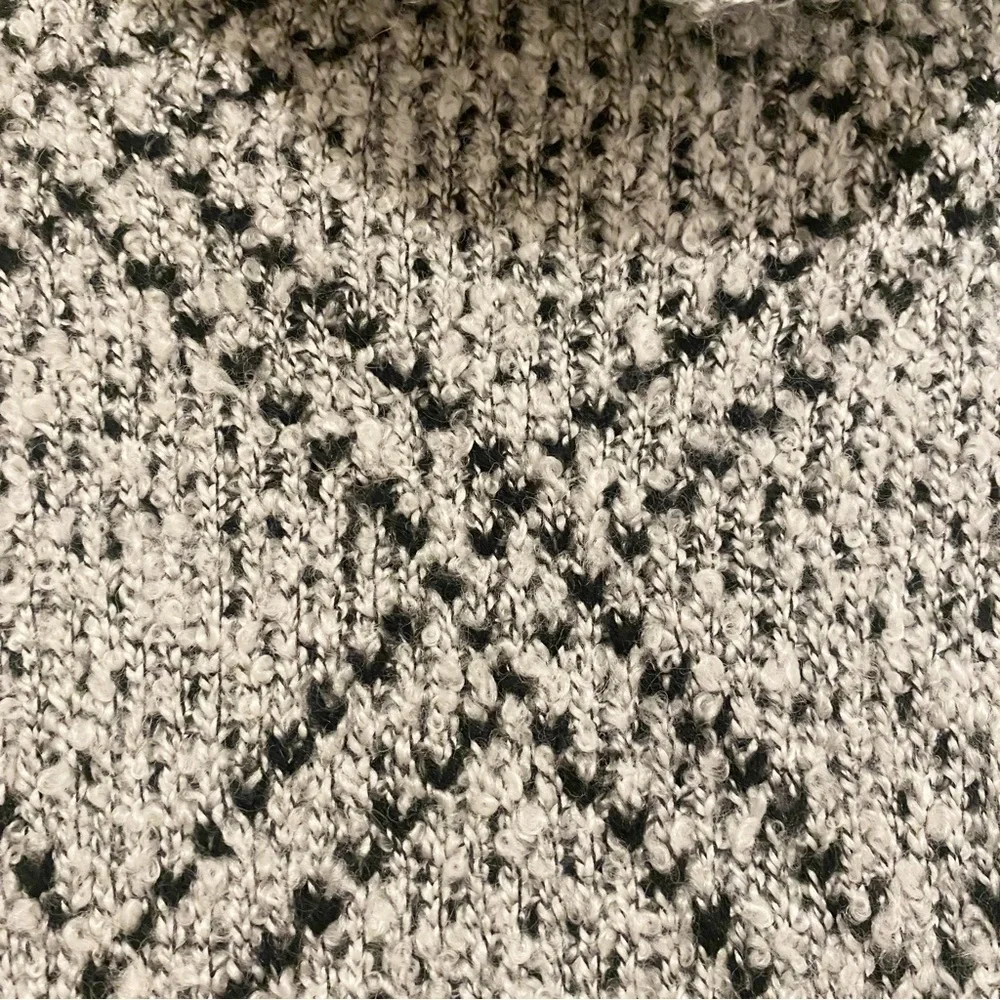 Chelsea & Theodore | Wool Turtleneck Sweater Gray Diamond Size Small